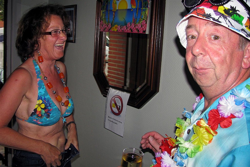HawaiiParty (22).jpg - Effe de juiste outfit aantrekken